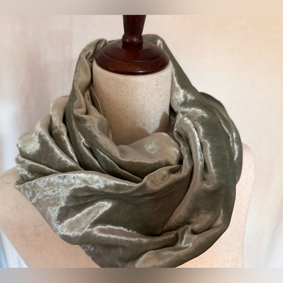 VELVET Soft and Thick Silky Mint Green Oversize Scarf/Wrap  - Picture 2 of 6